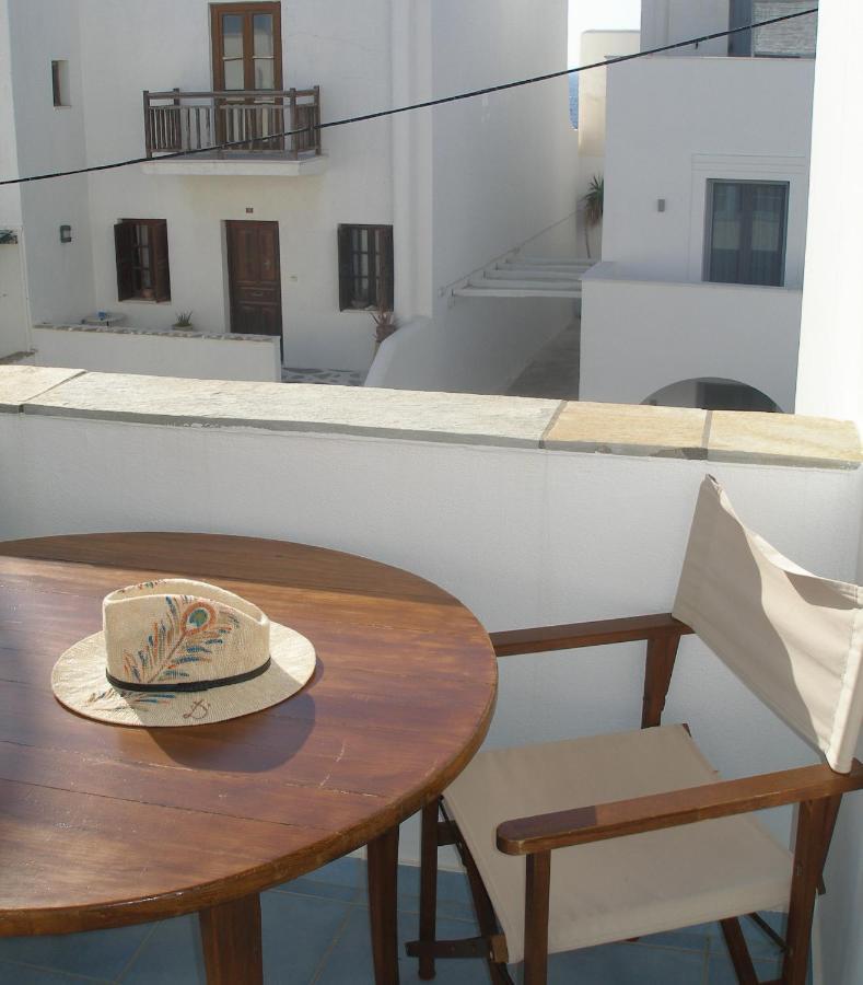 Inaxos Studios, Viewing Apollo Temple. Naxos City Екстер'єр фото