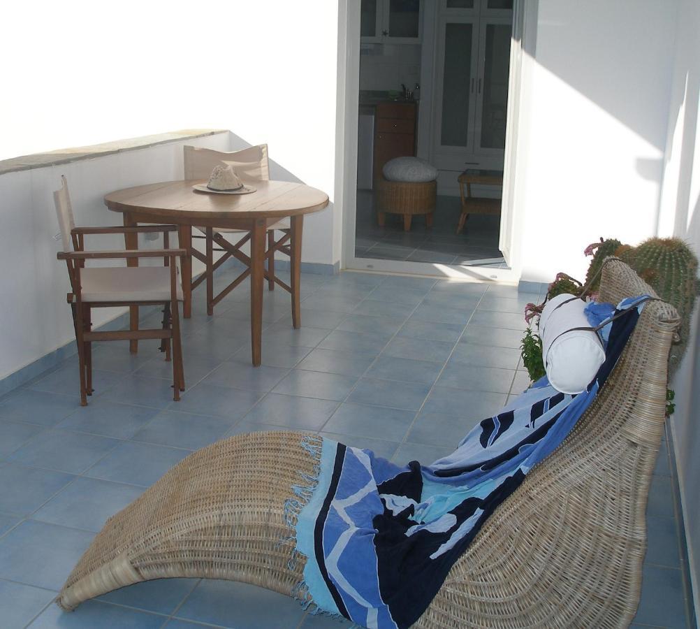 Inaxos Studios, Viewing Apollo Temple. Naxos City Екстер'єр фото